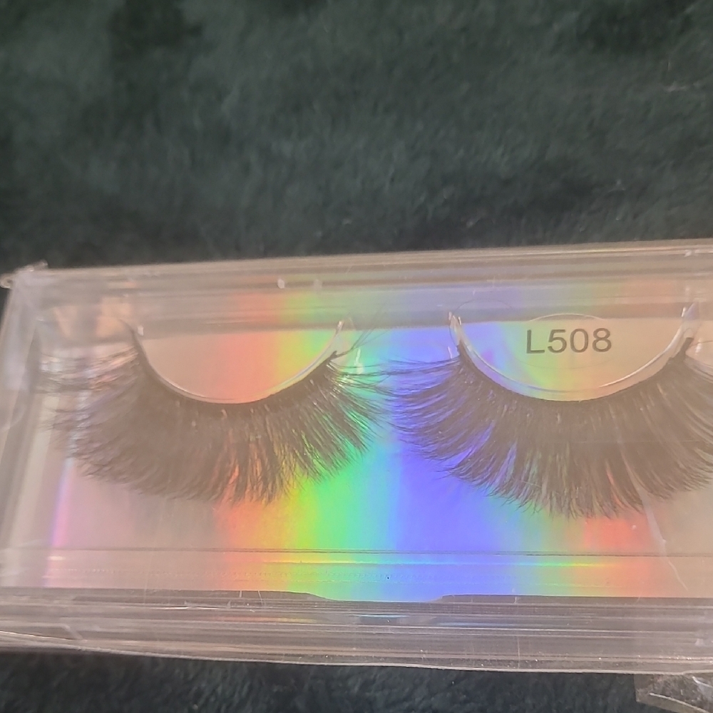 4 MINK Lashes Sealed In Package. 3 Different Styles - Picture 3 of 7